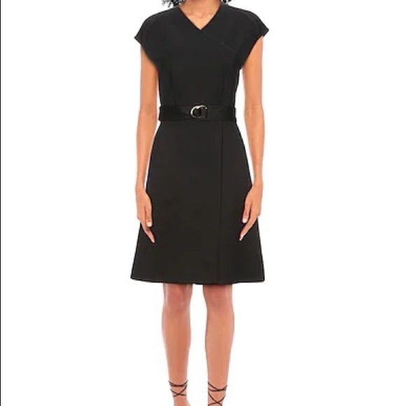 NEW WITH TAGS AUTHENTIC BURBERRY Dulsie D-ring Bonded Jersey Dress size 4 - Picture 2 of 16